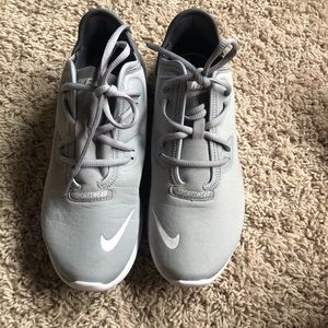 Nike shoes gray great condition!